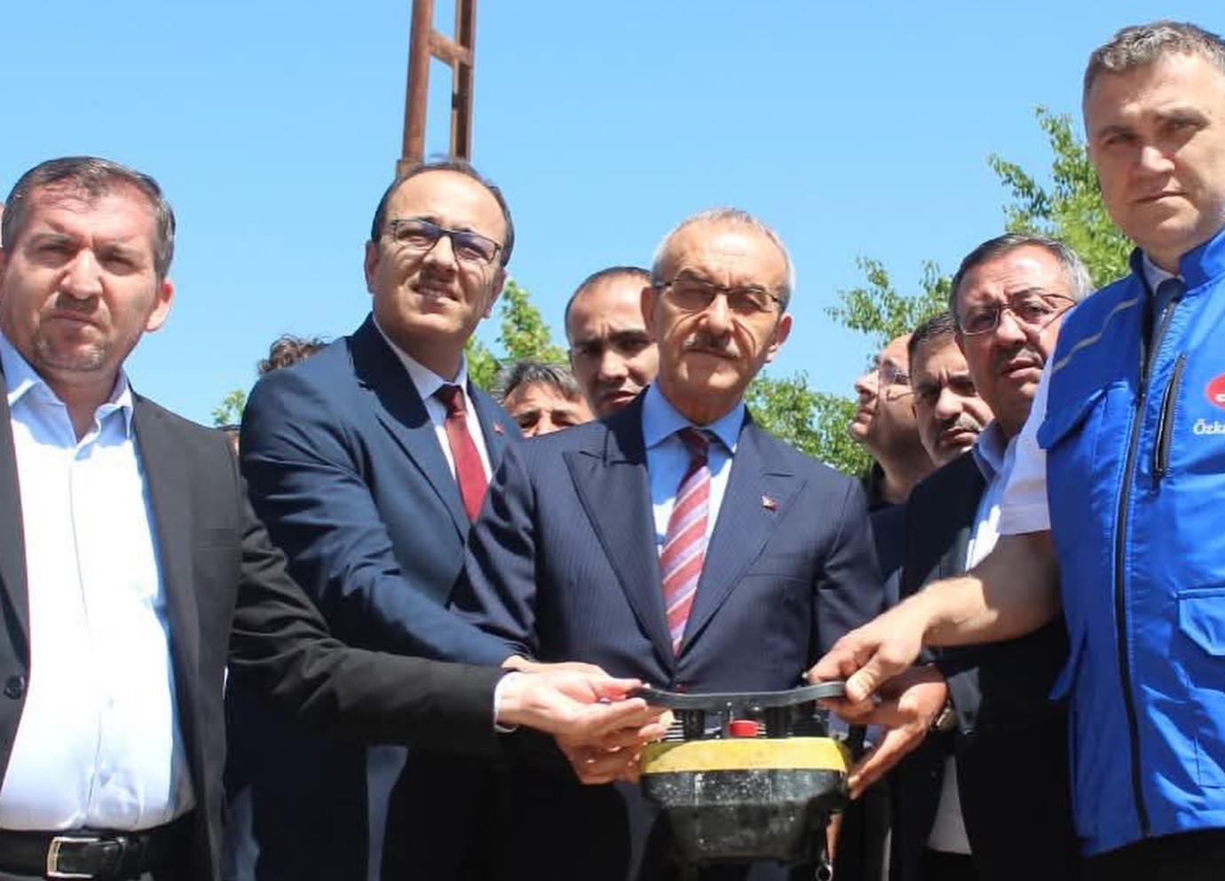 Deprem Bölgesine Bir Tuğla da Sen Koy!
